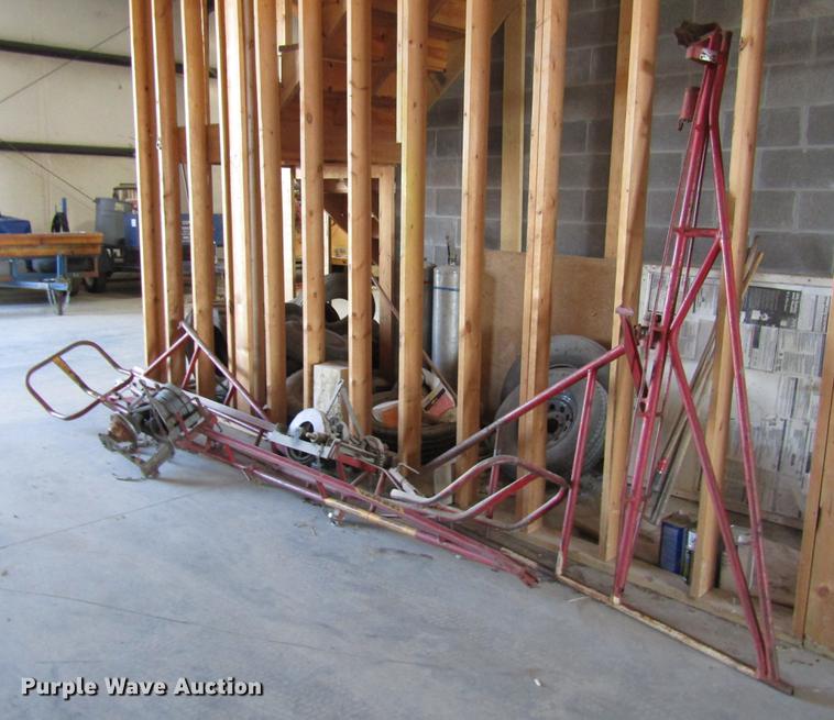image for item DF7873 Smith 190H roof hoist