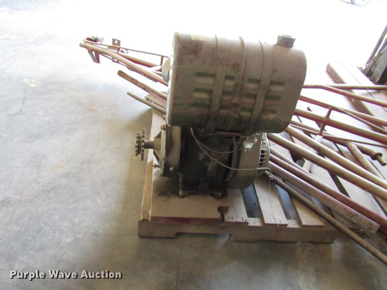 image for item DF7873 Smith 190H roof hoist