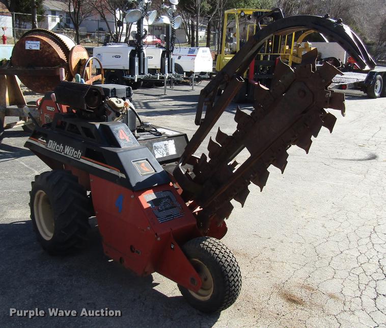 image for item DF7881 2007 Ditch Witch 1820 trencher