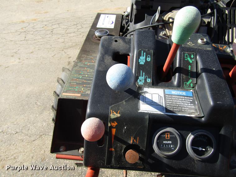 image for item DF7881 2007 Ditch Witch 1820 trencher