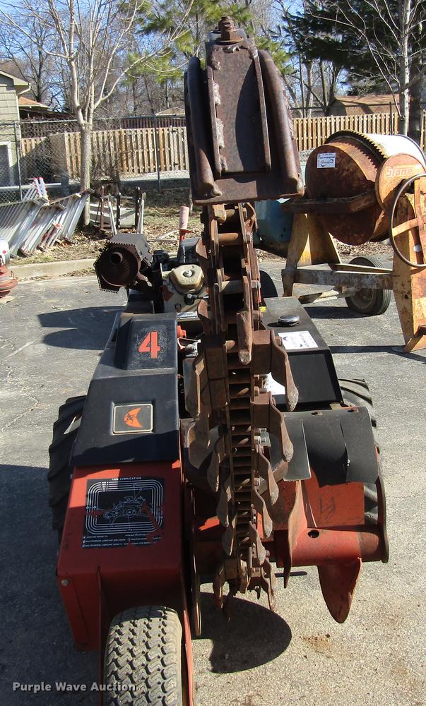 image for item DF7881 2007 Ditch Witch 1820 trencher