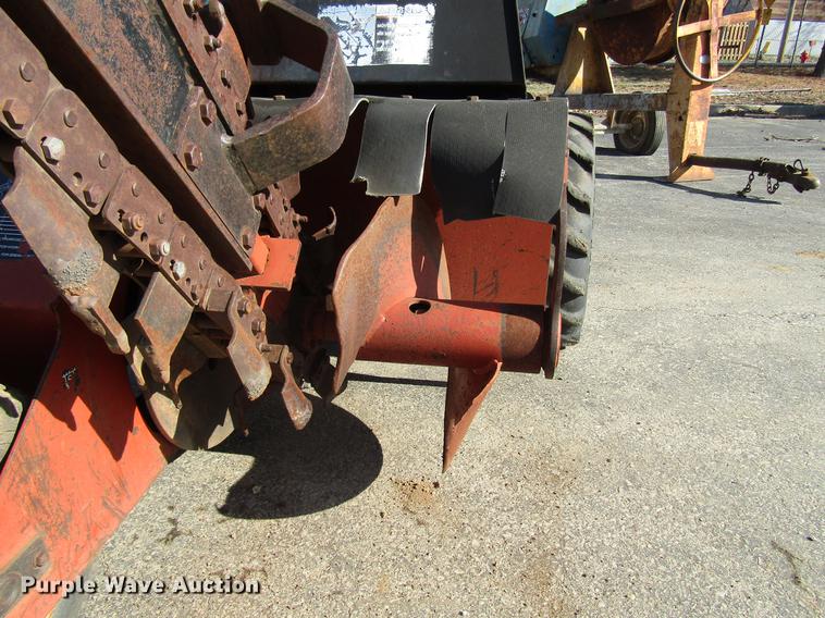 image for item DF7881 2007 Ditch Witch 1820 trencher