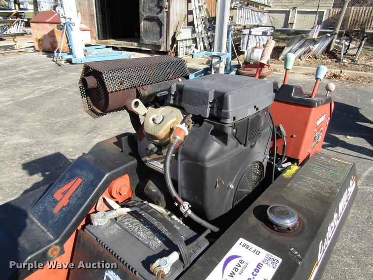 image for item DF7881 2007 Ditch Witch 1820 trencher