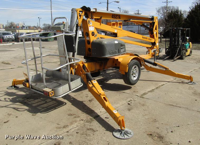 image for item DF7885 2013 Biljax 4527A boom lift