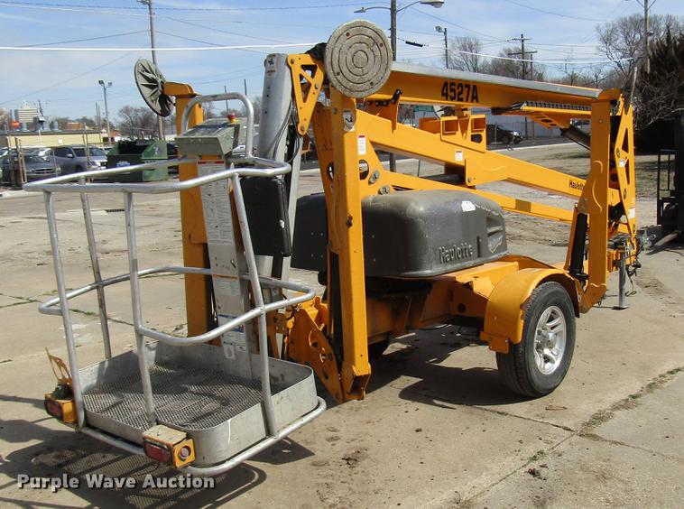 image for item DF7885 2013 Biljax 4527A boom lift