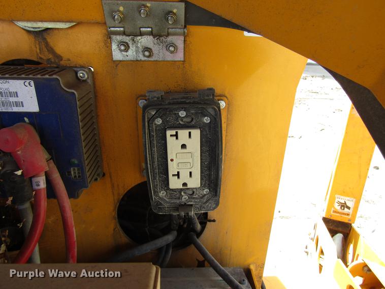 image for item DF7885 2013 Biljax 4527A boom lift