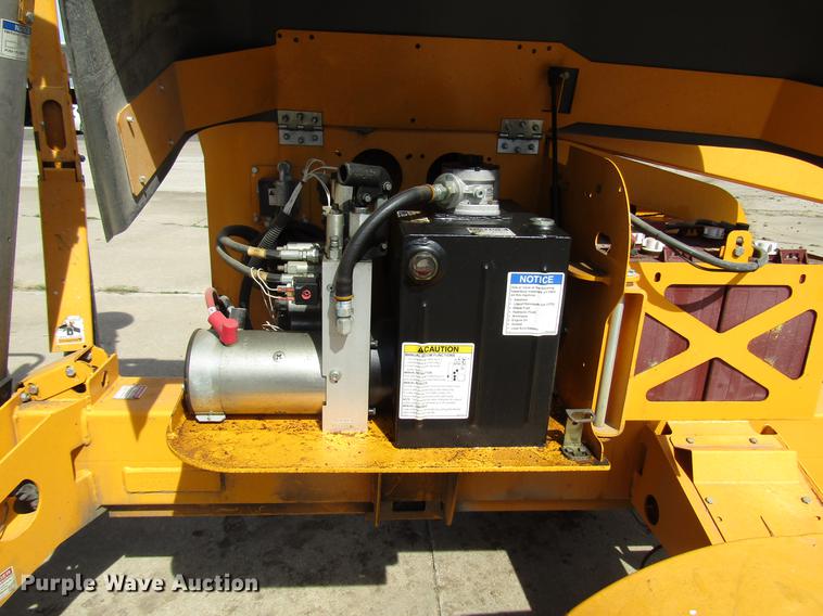 image for item DF7885 2013 Biljax 4527A boom lift