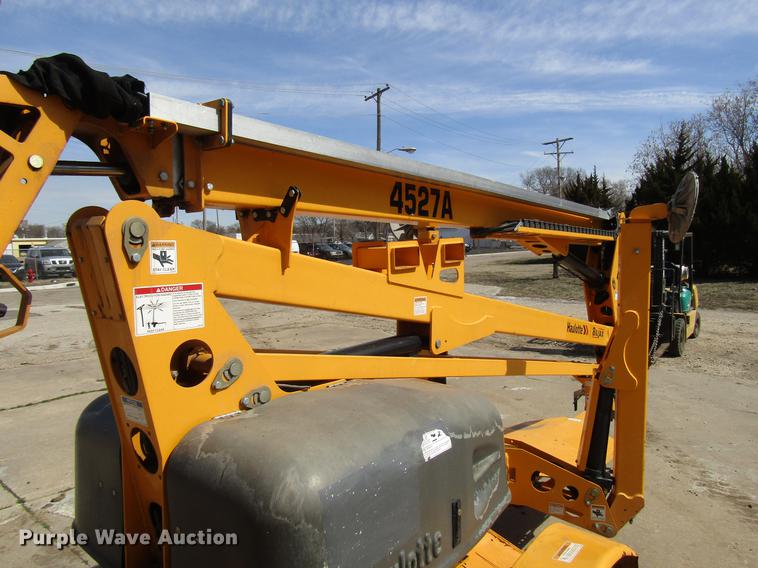 image for item DF7885 2013 Biljax 4527A boom lift