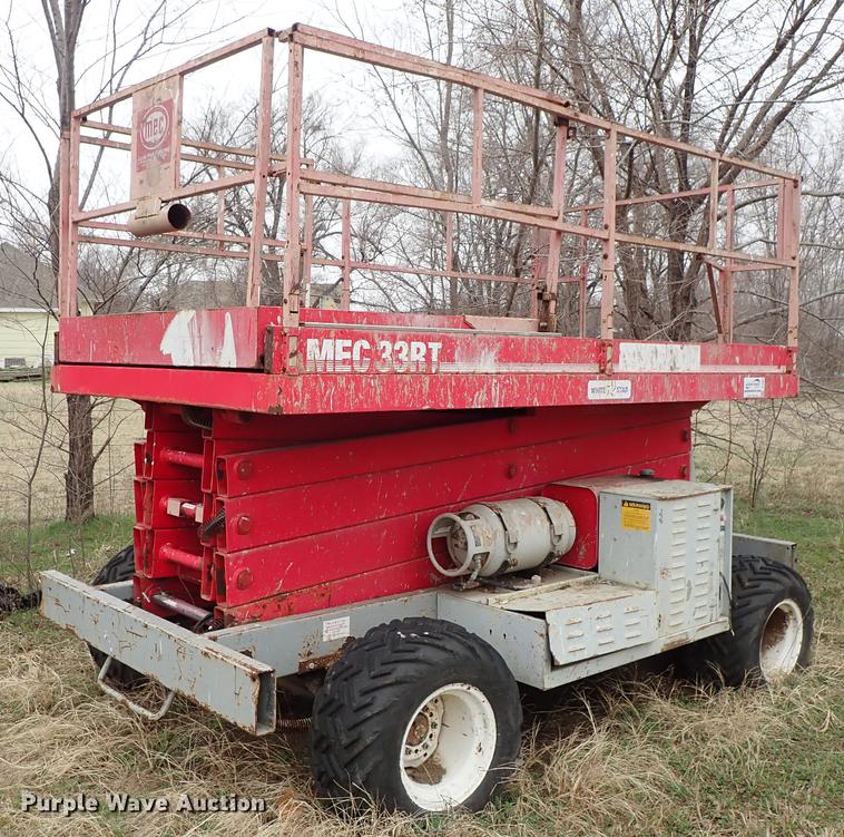Mec 33RT rough terrain scissor lift in Wichita, KS Item DF8855 sold Purple Wave