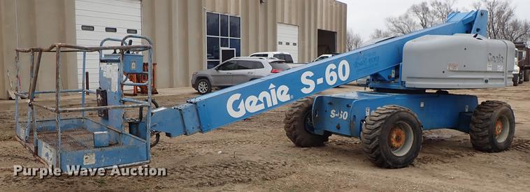 image for item DF8857 2000 Genie S60 boom lift