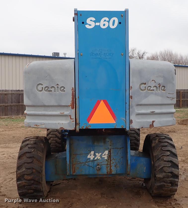 image for item DF8857 2000 Genie S60 boom lift