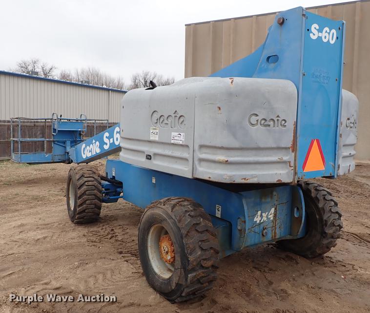 image for item DF8857 2000 Genie S60 boom lift