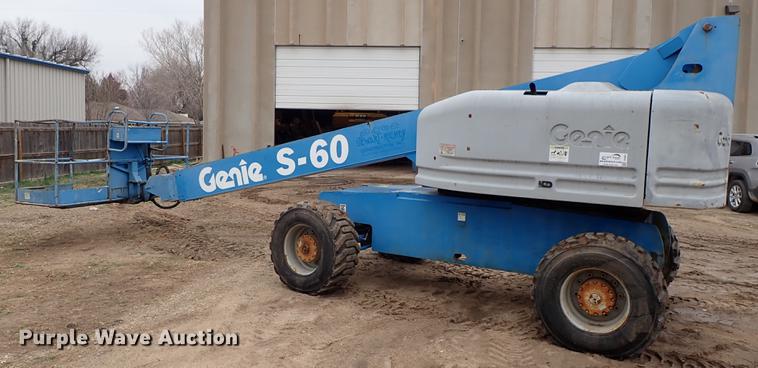 image for item DF8857 2000 Genie S60 boom lift