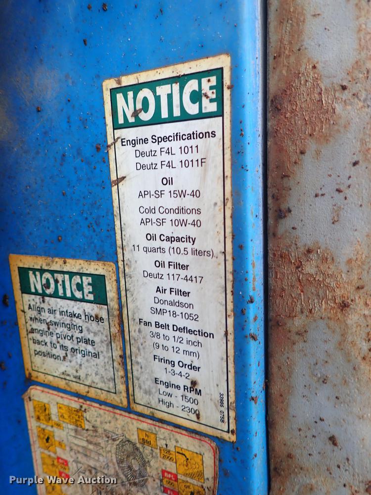 image for item DF8857 2000 Genie S60 boom lift