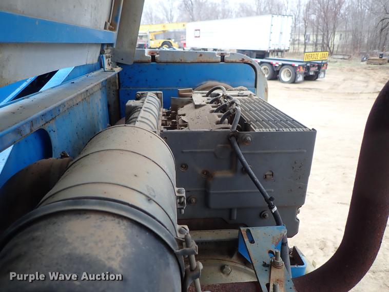 image for item DF8857 2000 Genie S60 boom lift