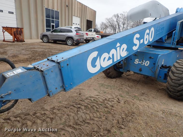 image for item DF8857 2000 Genie S60 boom lift