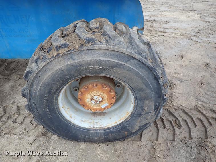 image for item DF8857 2000 Genie S60 boom lift