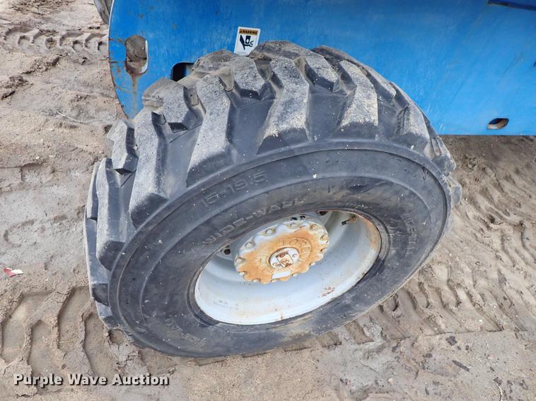 image for item DF8857 2000 Genie S60 boom lift