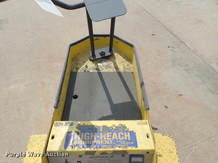 image for item DF8880 Columbia Parcar cart