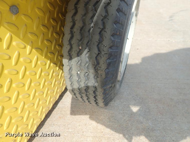 image for item DF8880 Columbia Parcar cart