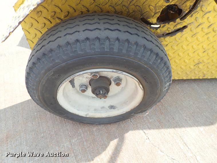 image for item DF8880 Columbia Parcar cart