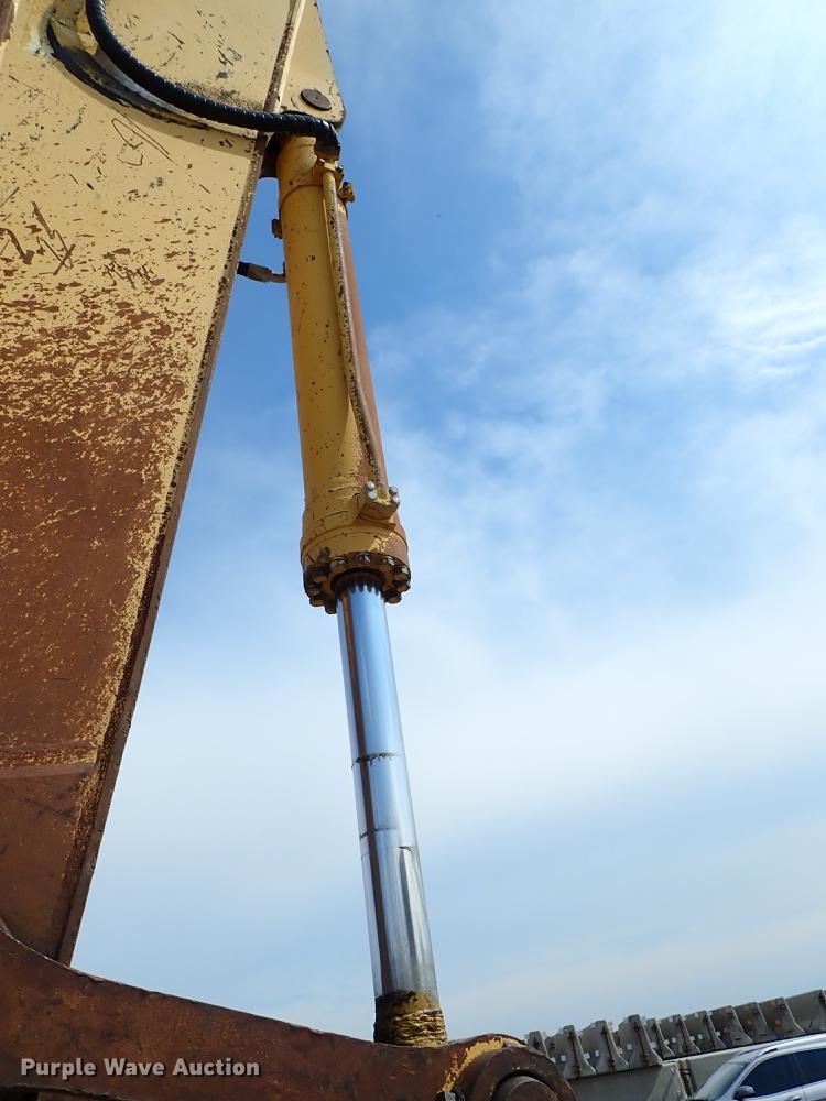 image for item DF8891 2006 Komatsu PC400LC-7EO excavator