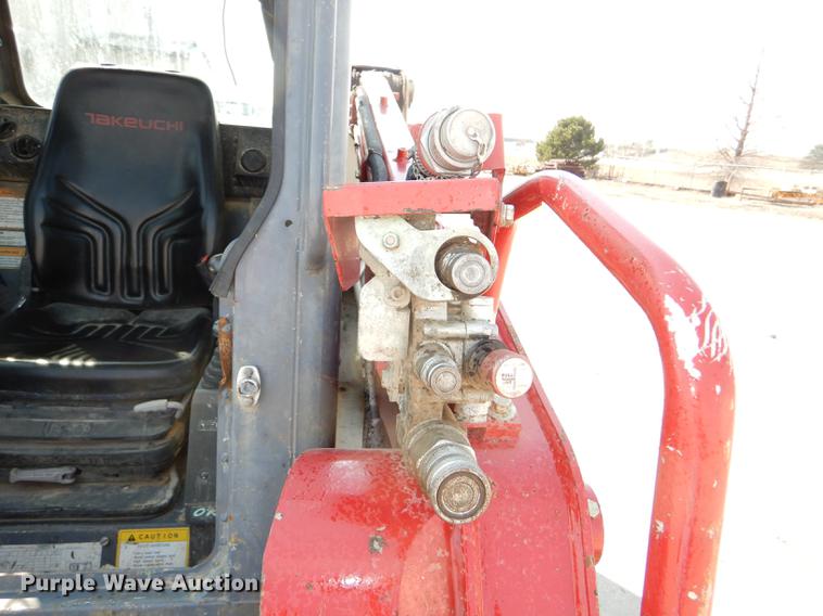 image for item DG0947 2013 Takeuchi TL10 skid steer