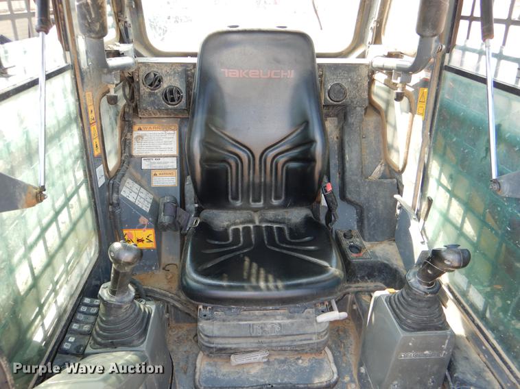 image for item DG0947 2013 Takeuchi TL10 skid steer