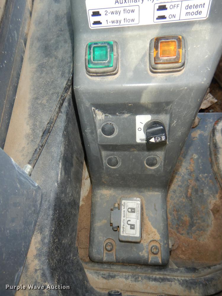 image for item DG0947 2013 Takeuchi TL10 skid steer