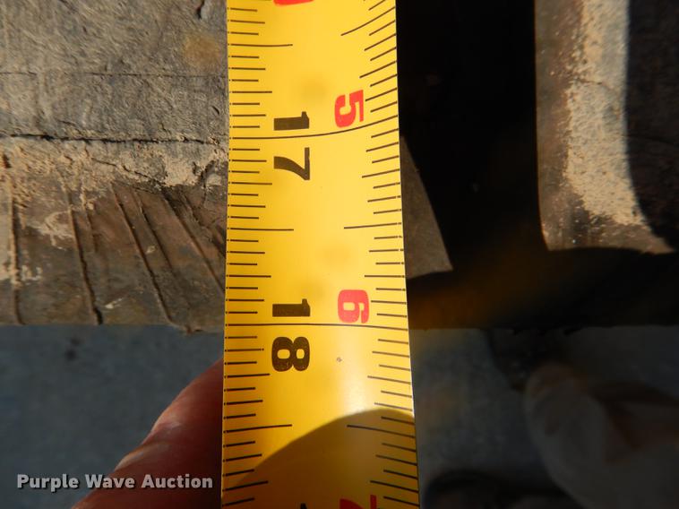 image for item DG0947 2013 Takeuchi TL10 skid steer