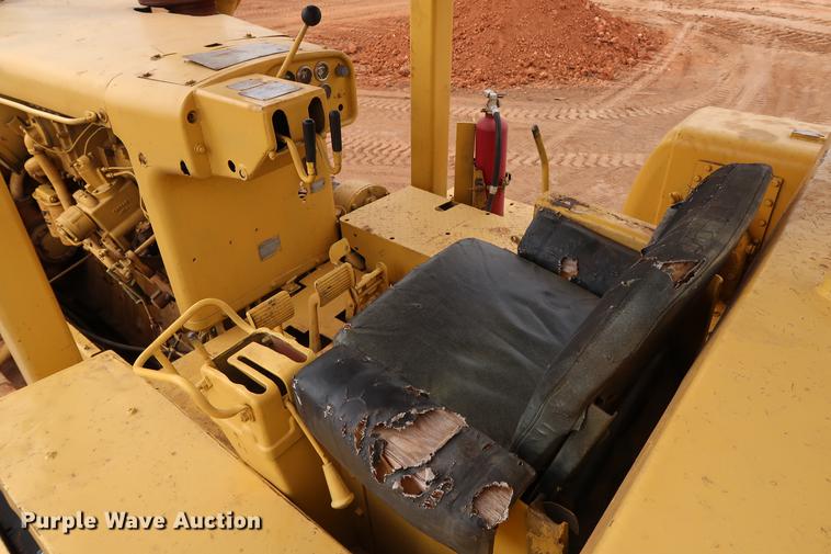 image for item DG3395 1971 Caterpillar D9G dozer