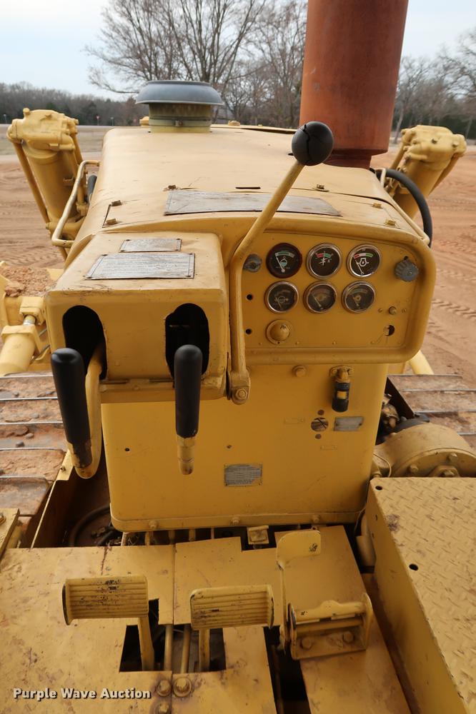 image for item DG3395 1971 Caterpillar D9G dozer