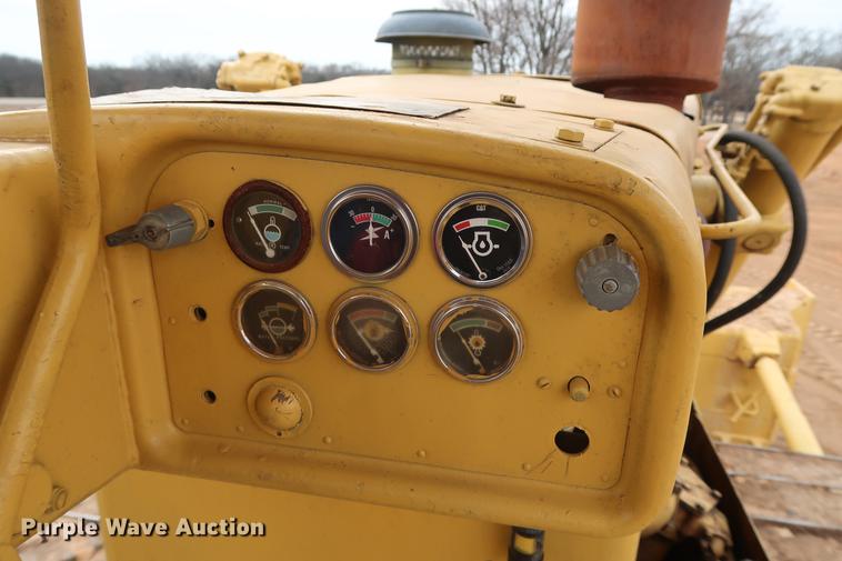 image for item DG3395 1971 Caterpillar D9G dozer