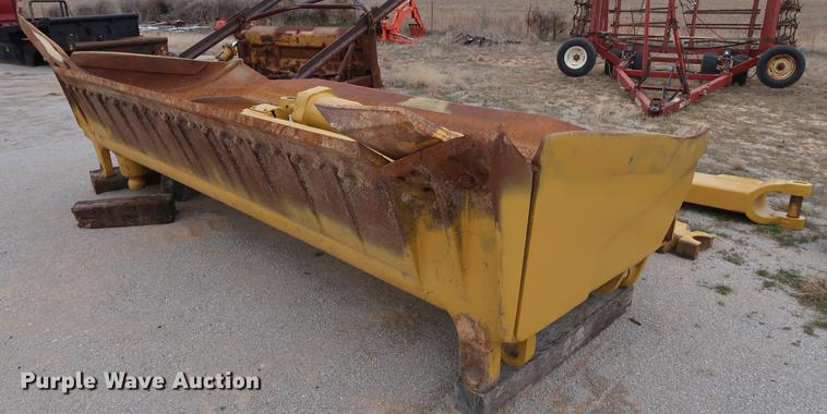 image for item DG3397 Caterpillar D9 S blade assembly