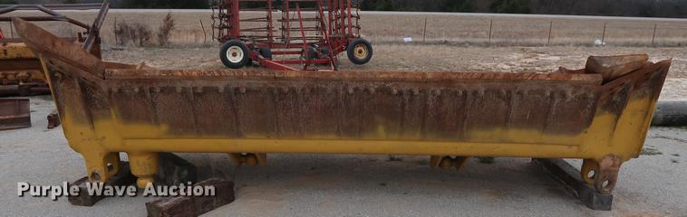 image for item DG3397 Caterpillar D9 S blade assembly