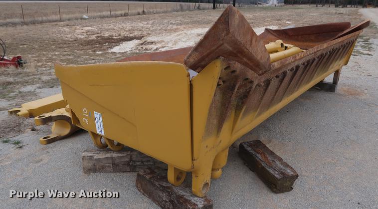 image for item DG3397 Caterpillar D9 S blade assembly