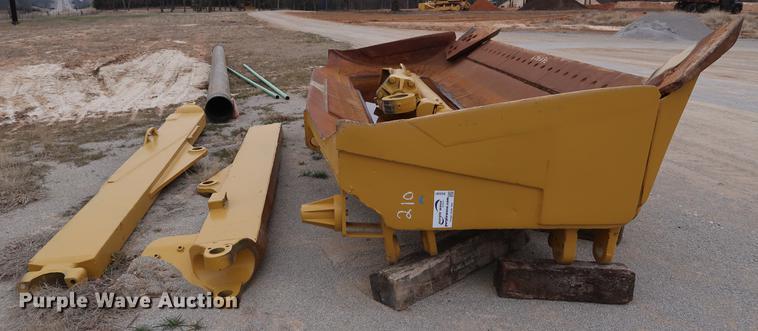 image for item DG3397 Caterpillar D9 S blade assembly