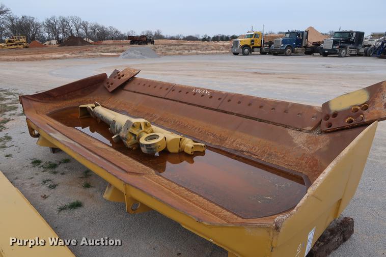 image for item DG3397 Caterpillar D9 S blade assembly