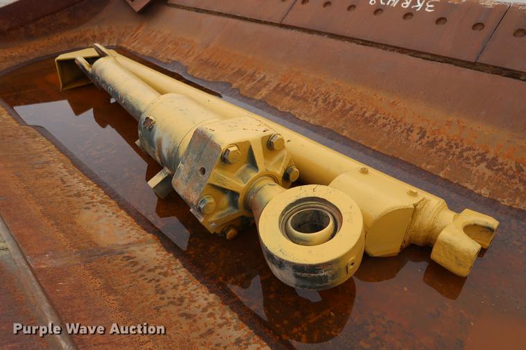 image for item DG3397 Caterpillar D9 S blade assembly