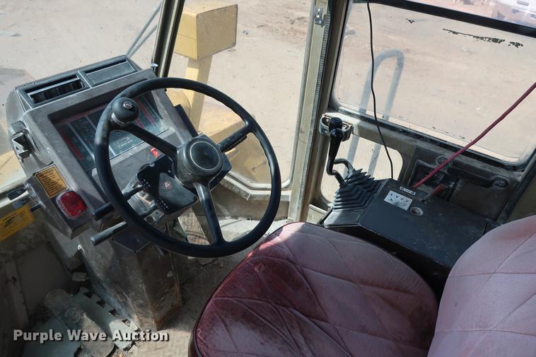 image for item DG3403 1993 Komatsu WA450-2 wheel loader