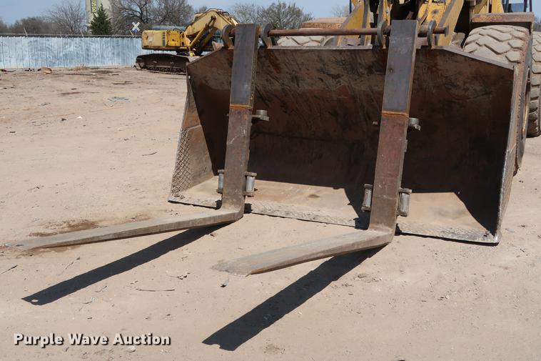 image for item DG3403 1993 Komatsu WA450-2 wheel loader