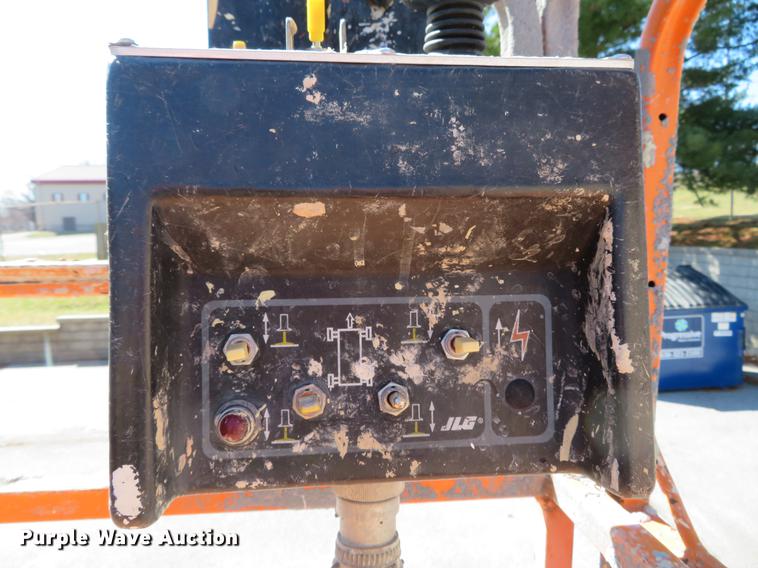 image for item DG3912 2001 JLG 40RTS scissor lift