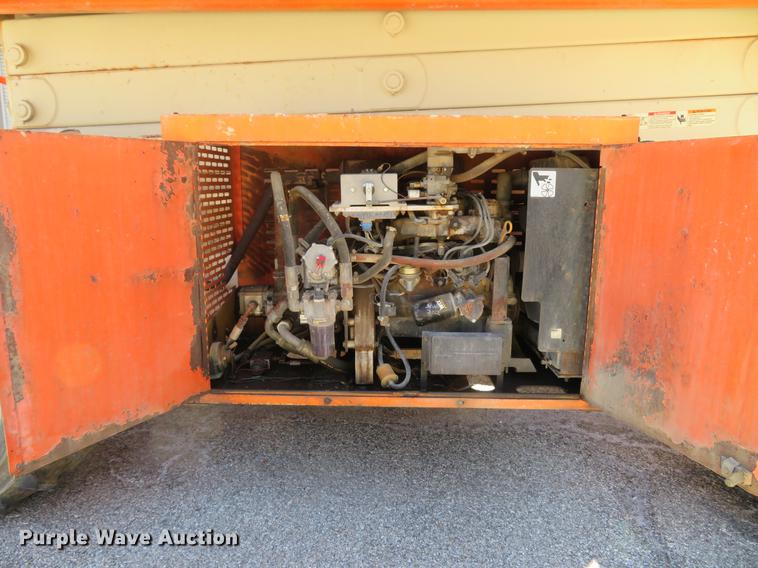 image for item DG3912 2001 JLG 40RTS scissor lift