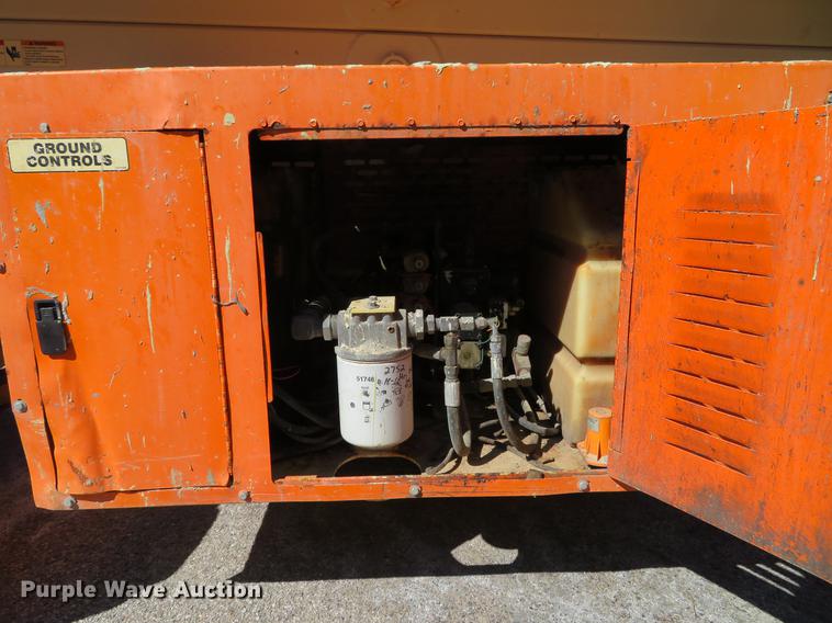 image for item DG3912 2001 JLG 40RTS scissor lift