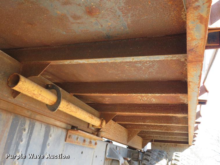 image for item DG3914 1993 GMC TopKick C5500 dump flatbed truck
