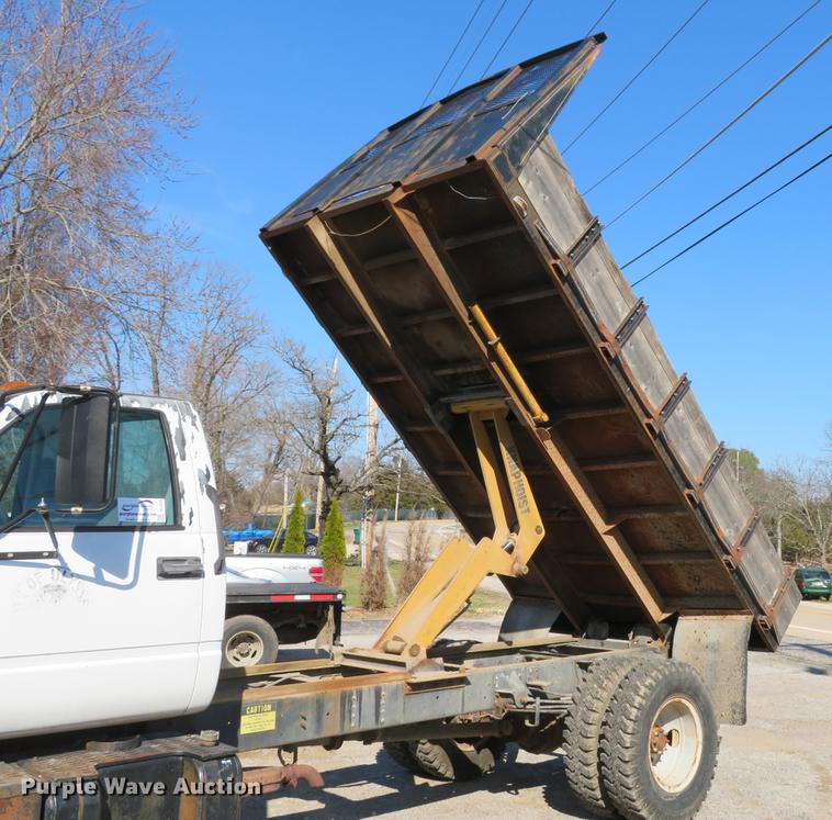 image for item DG3914 1993 GMC TopKick C5500 dump flatbed truck
