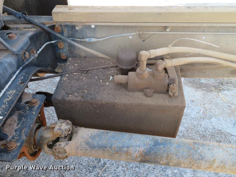 image for item DG3914 1993 GMC TopKick C5500 dump flatbed truck