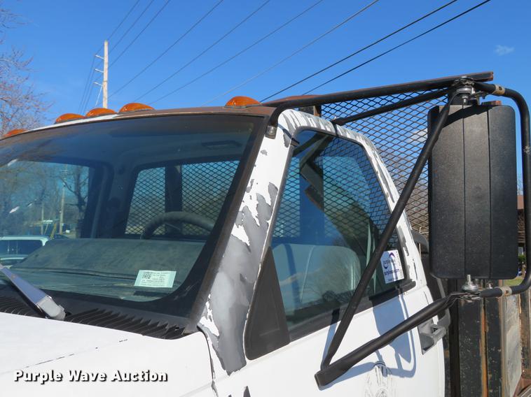 image for item DG3914 1993 GMC TopKick C5500 dump flatbed truck