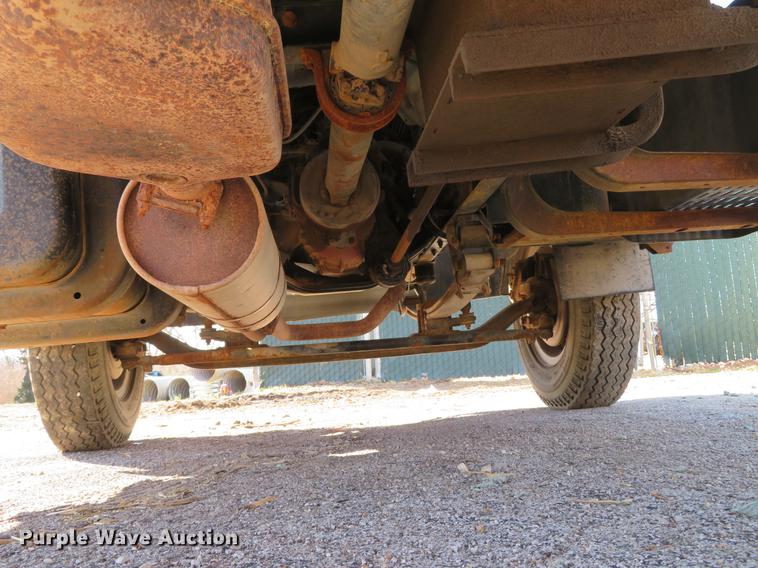 image for item DG3914 1993 GMC TopKick C5500 dump flatbed truck