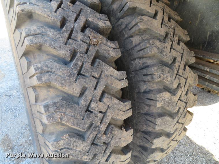 image for item DG3914 1993 GMC TopKick C5500 dump flatbed truck